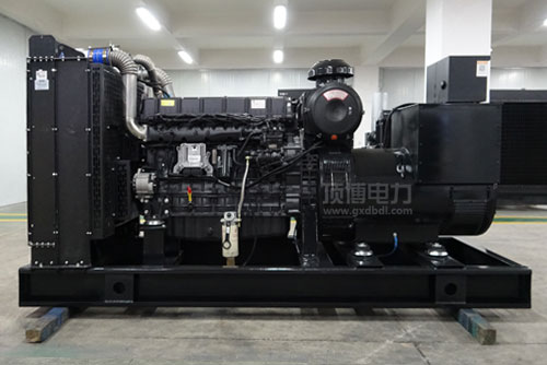 柴油發(fā)電機組150KW多少錢一臺?選用什么品牌發(fā)動機？