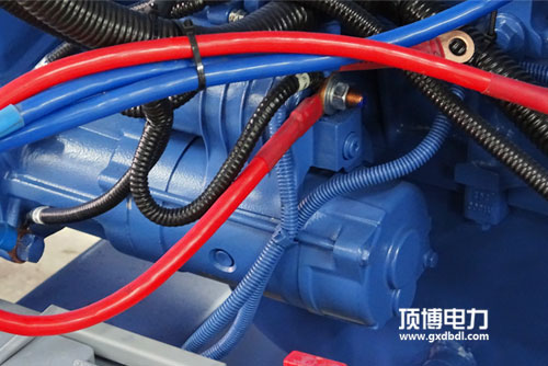 帕金斯發(fā)電機(jī)組機(jī)油里有水？高手的3種方法處理！