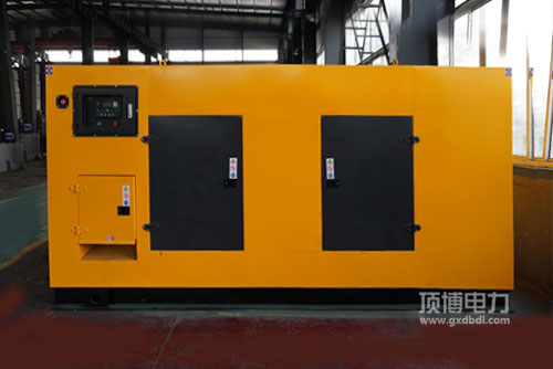 靜音性能好，是學(xué)校選擇頂博低噪音柴油發(fā)電機組原因